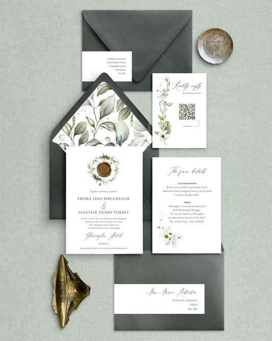 Eriska, green leaves wreath